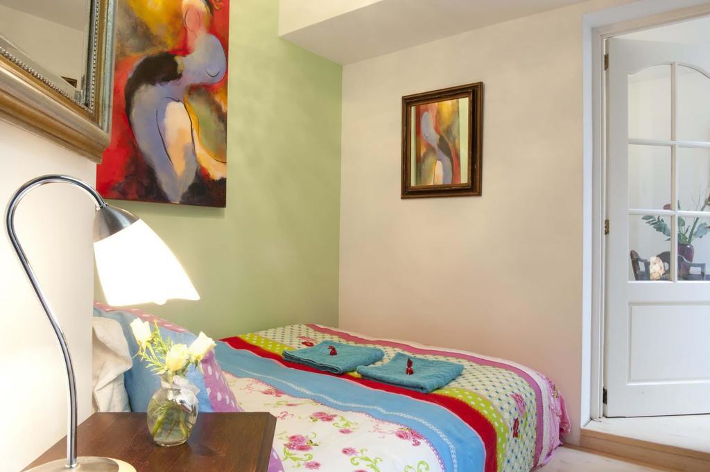 B&B Romantic Rooms Central Haarlem Oda fotoğraf